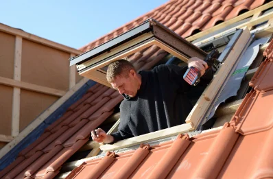 Pose de fenêtres de toit Velux à Nesploy